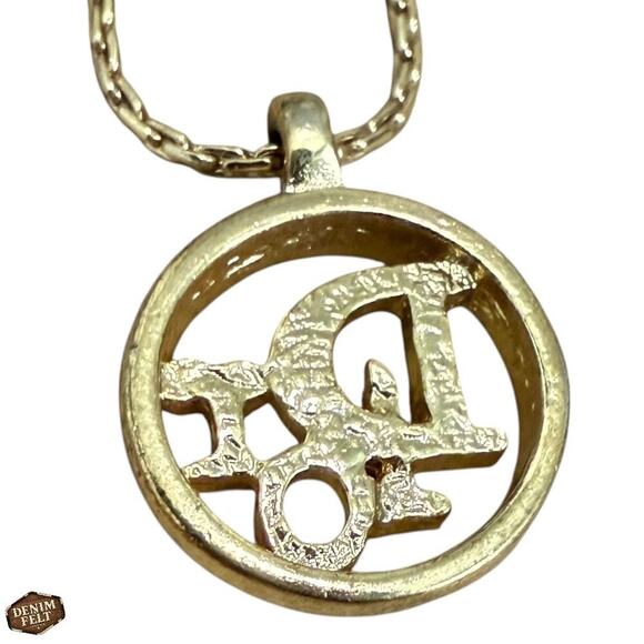 Christian Dior Vintage Gold-Tone “Dior” Logo Charm Pendant Bracelet 17” | RARE!! - Picture 15 of 16